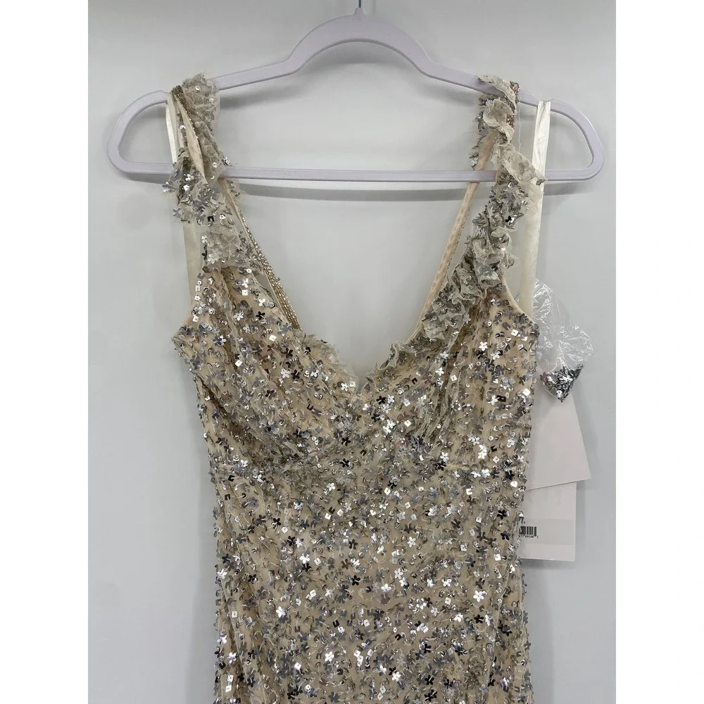 Mac Duggal size this